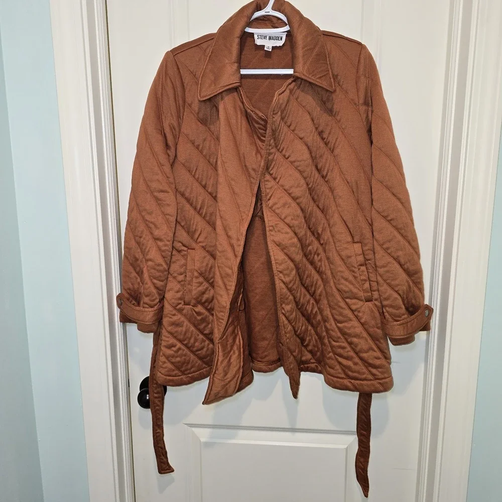 Women's Steve Madden Quilted Belted Coat in Rust‎ Color, Size Small